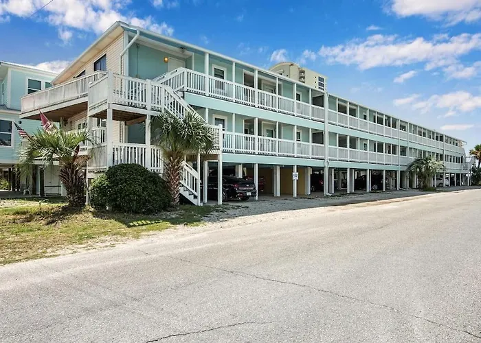 Renovated Condo With Beach Access And 5 Min From Hangout